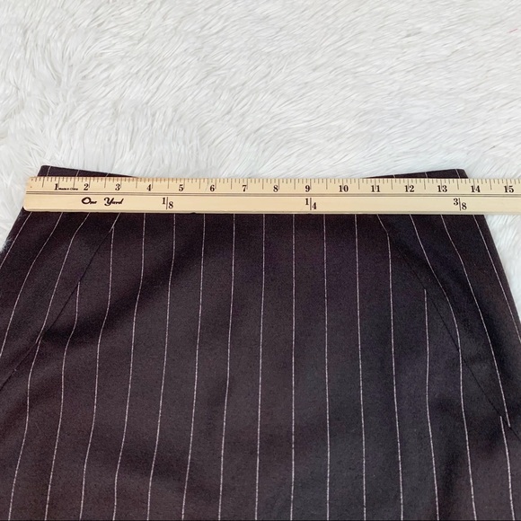 Theory Striped wool blend knee length pencil skirt in brown workwear - Picture 5 of 12